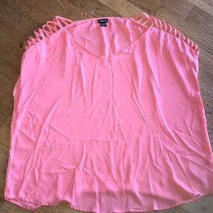 Bright !! Adorable open shoulder blouse!!